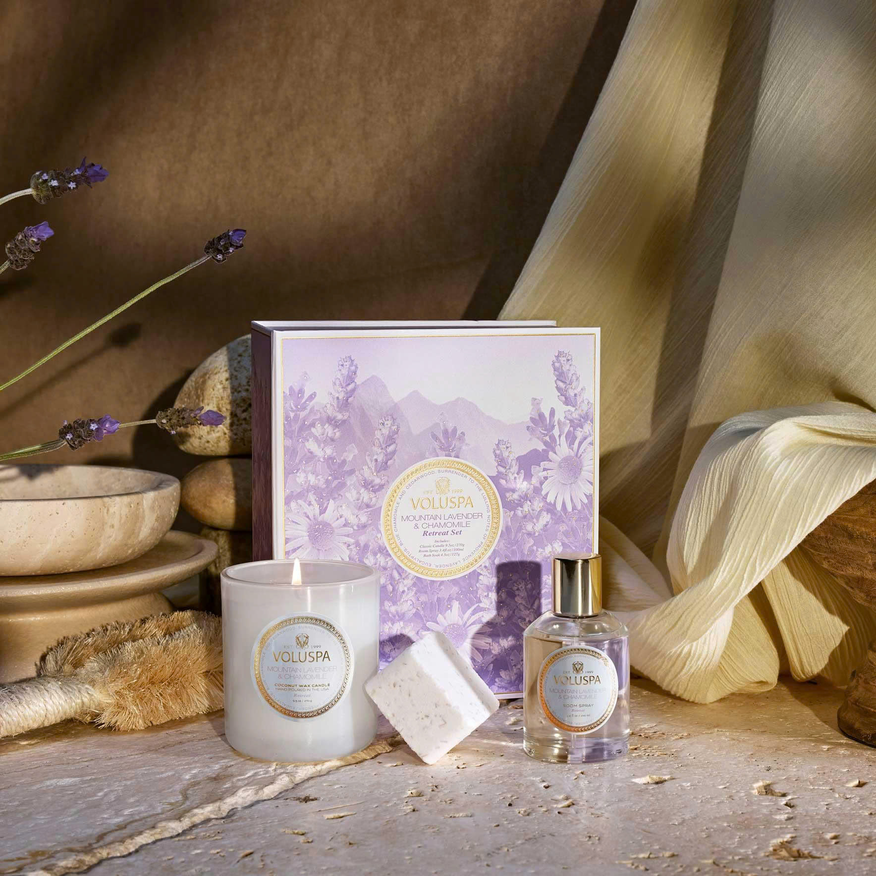 Set Nến thơm MOUNTAIN LAVENDER & CHAMOMILE RETREAT RITUAL GIFT SET